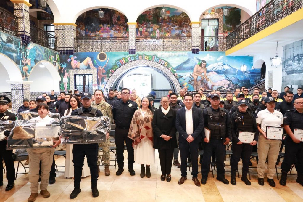 ARIADNA AYALA FORTALECE LA SEGURIDAD EN ATLIXCO CON NUEVO EQUIPAMIENTO POLICIAL