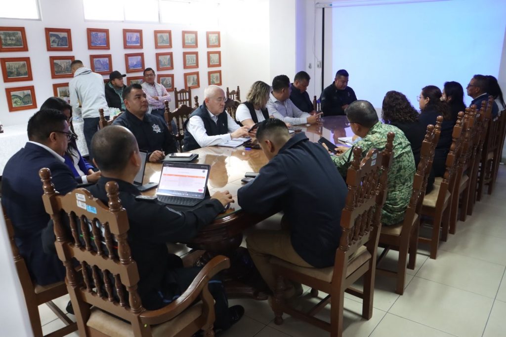 Como parte del compromiso de mantener un gobierno cercano a la gente, se llevó a cabo la Jornada de Atención Ciudadana “Por Amor a Puebla” en el municipio de Tehuacán, donde Ana Laura Altamirano junto al equipo de la Secretaría de Agricultura y Desarrollo Rural (SADR) brindó atención directa a la población.