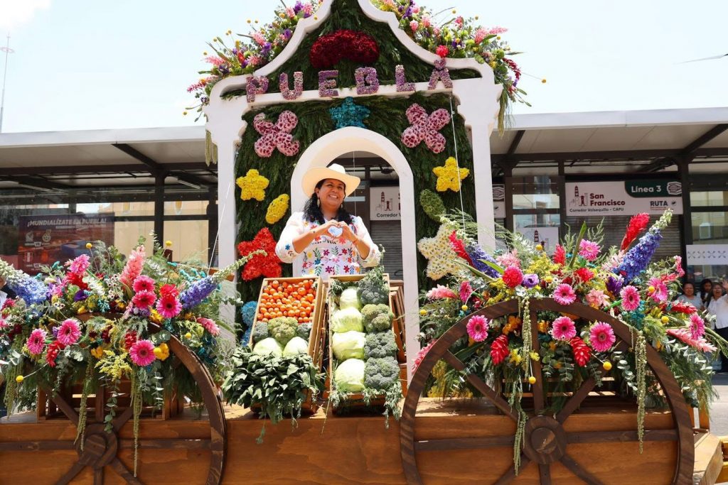 ASI FUE LA PARTICIPACIÓN DE ANA LAURA ALTAMIRANO EN EL DESFILE DEL CINCO DE MAYO