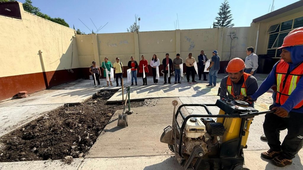 MÁS OBRAS, MEJOR EDUCACIÓN EN ATLIXCO: ARIADNA AYALA INICIA CONSTRUCCIÓN DE AULA